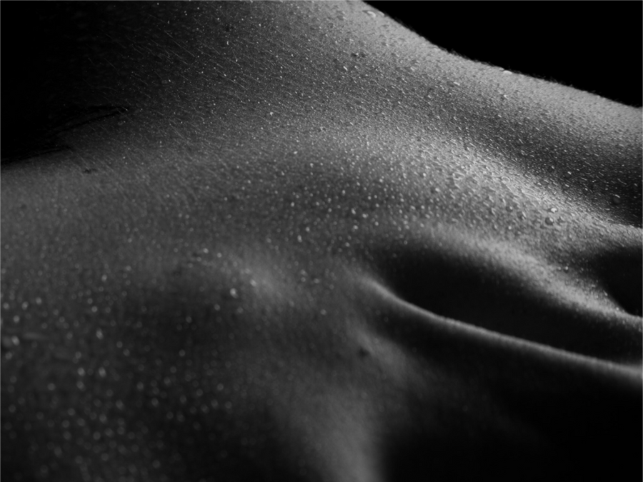 Rosée d'Ébène — photographie d'art sensuelle de Laure Albane, édition limitée IMPERESSA